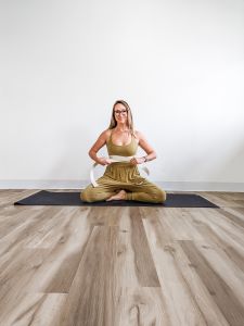 Yoga poses for third trimester