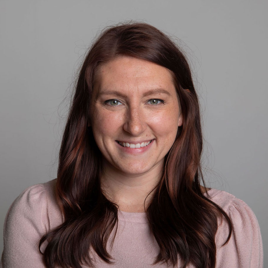 Jordyn Courtright, birth doula, from Gold Coast Doulas headshot